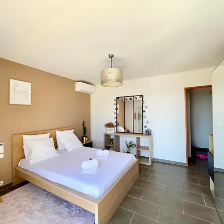Villa Selfoss Vue 300m De La Saint-Raphael (Var)