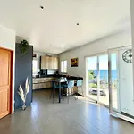 Selfoss Vue 300m De La Βίλα Saint-Raphaël